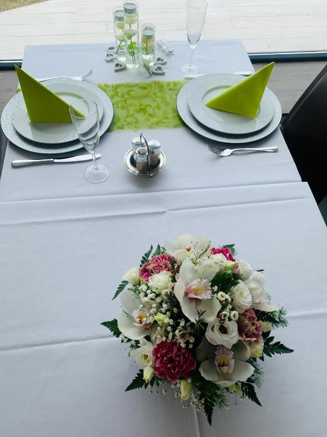 דונאפטאי Waterfront Lodge מראה חיצוני תמונה