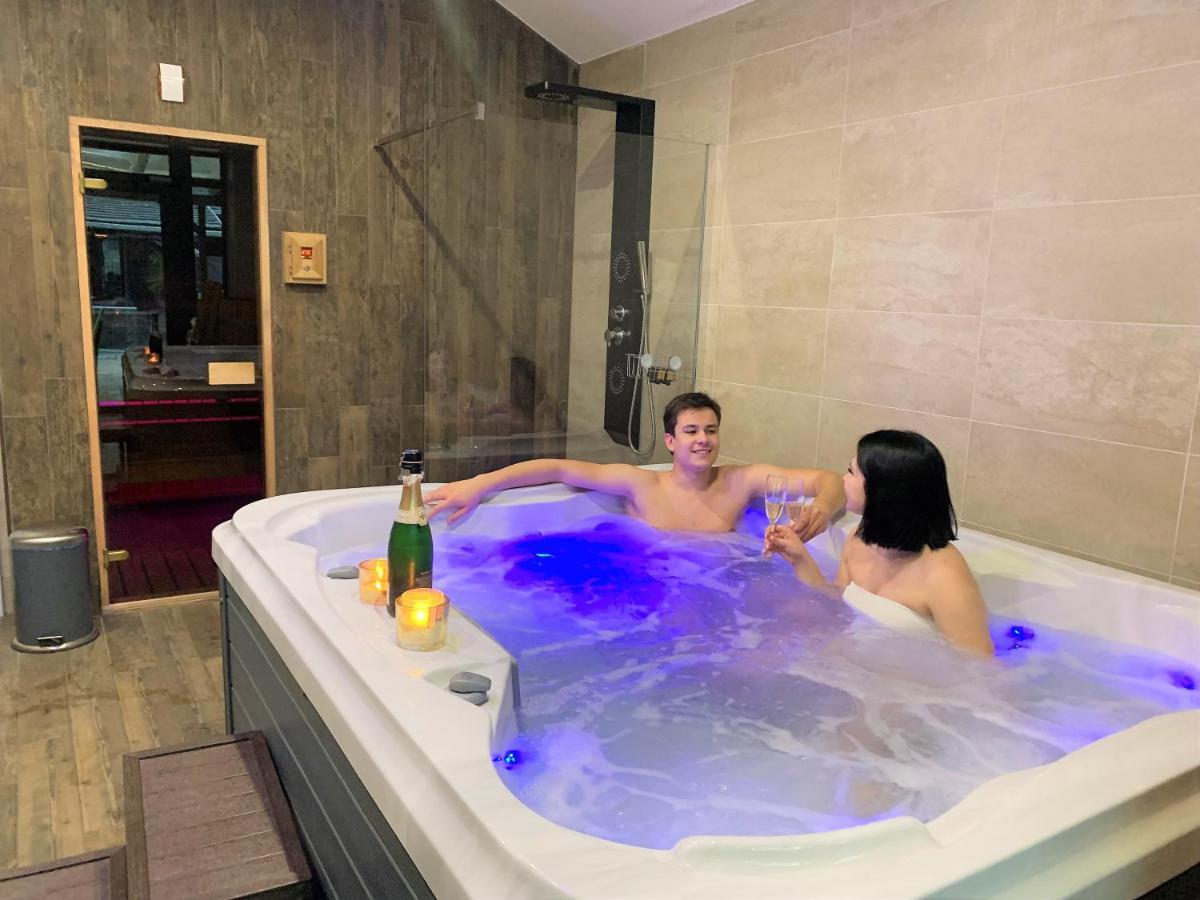 דונאפטאי Waterfront Lodge מראה חיצוני תמונה